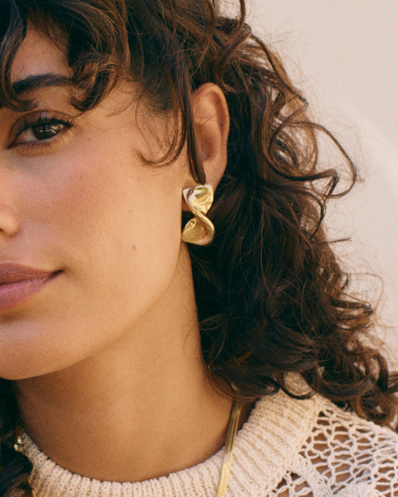 Nuvole Studs L Gold