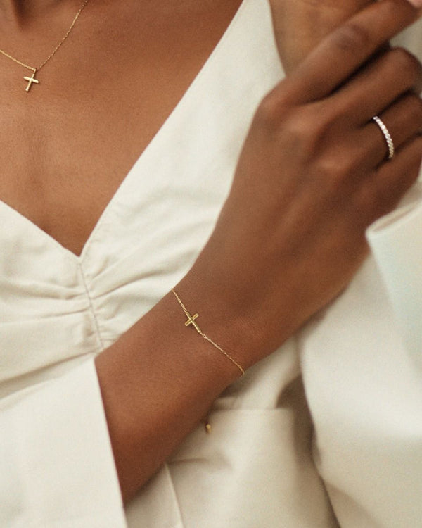 Spirit Cross Bracelet Gold