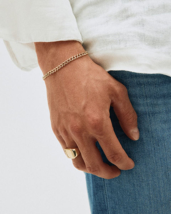 Ellis Signet Ring Gold